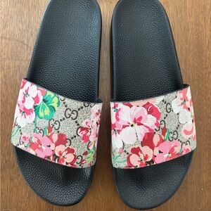 Gucci Black Floral Slide Sandals